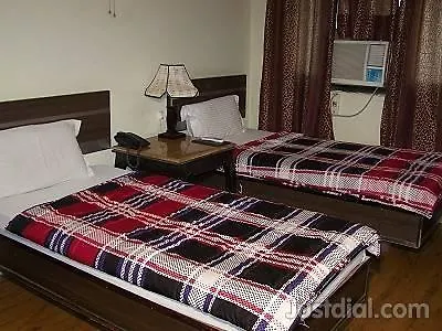 Oyo Hotel Metro Tower Near Ambience Mall New Delhi 3*,  India